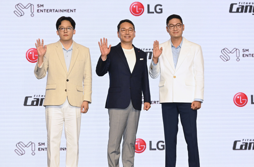 LG y SM Entertainment