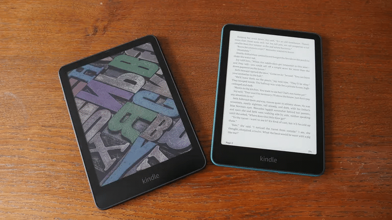 Kindle Paperwhite (2024) vs Kindle Colorsoft