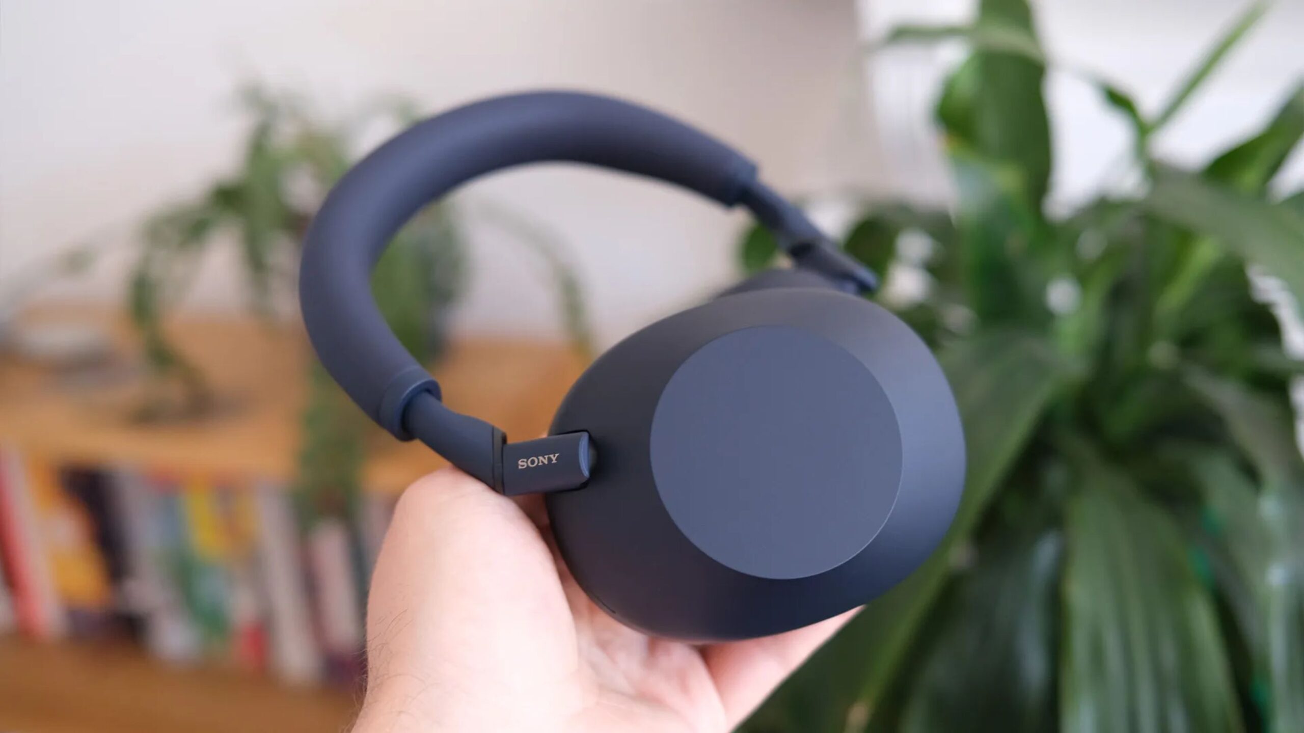 Sony WH-1000XM6