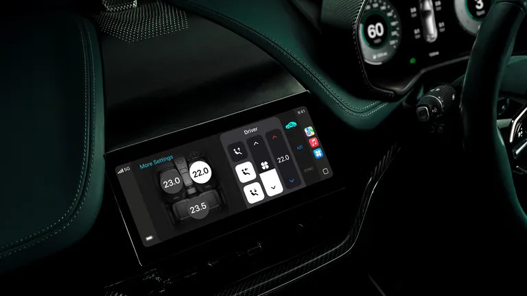 Apple CarPlay Ultra