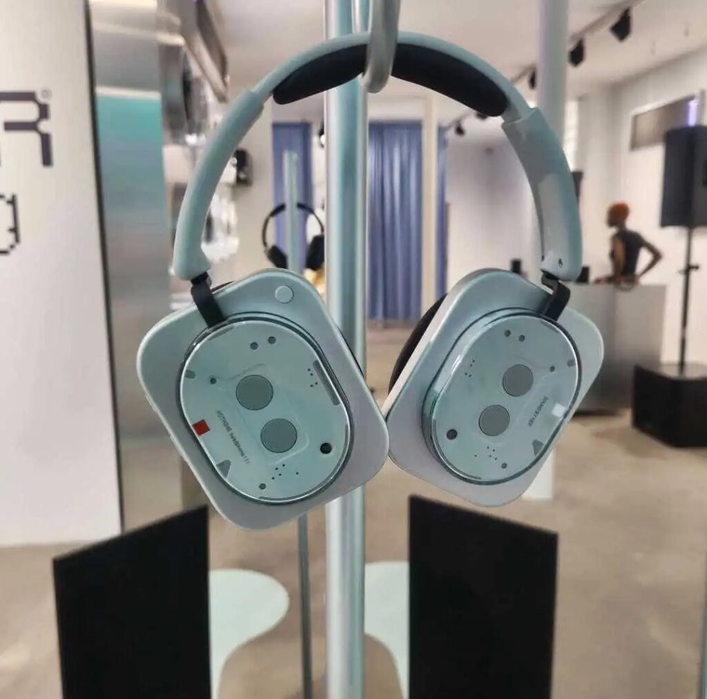 Nothing Headphone (1)