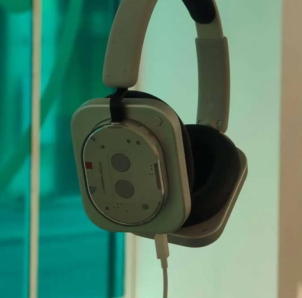 Nothing Headphone (1)