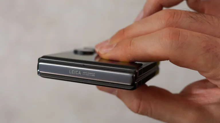 Xiaomi Mix Flip 2