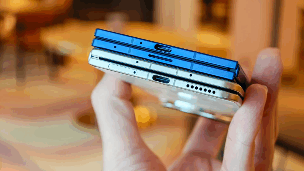 Galaxy Z Fold 7 vs. Honor Magic V5