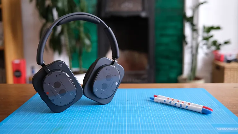 Nothing Headphone (1)