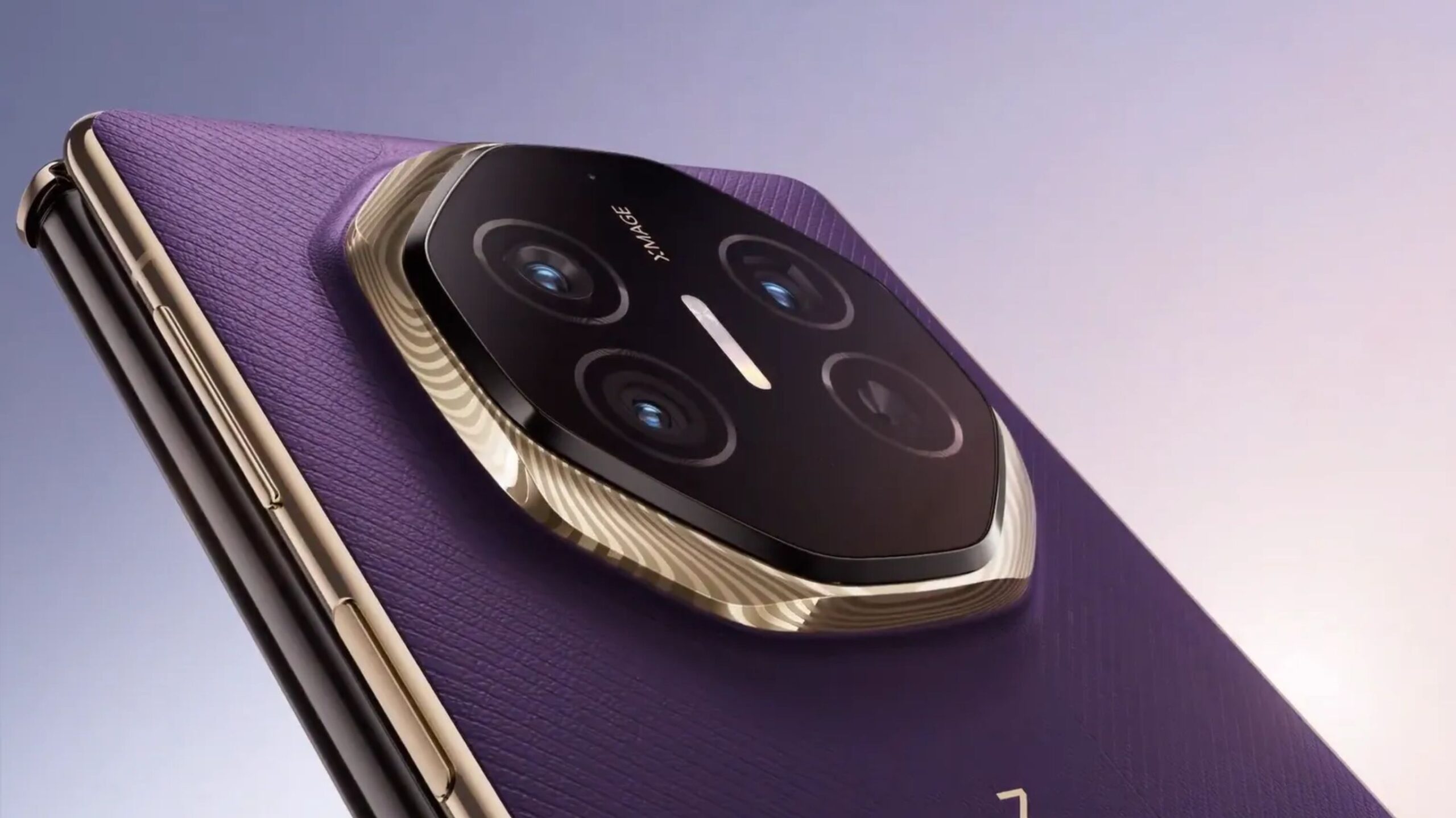 Huawei Mate XTs