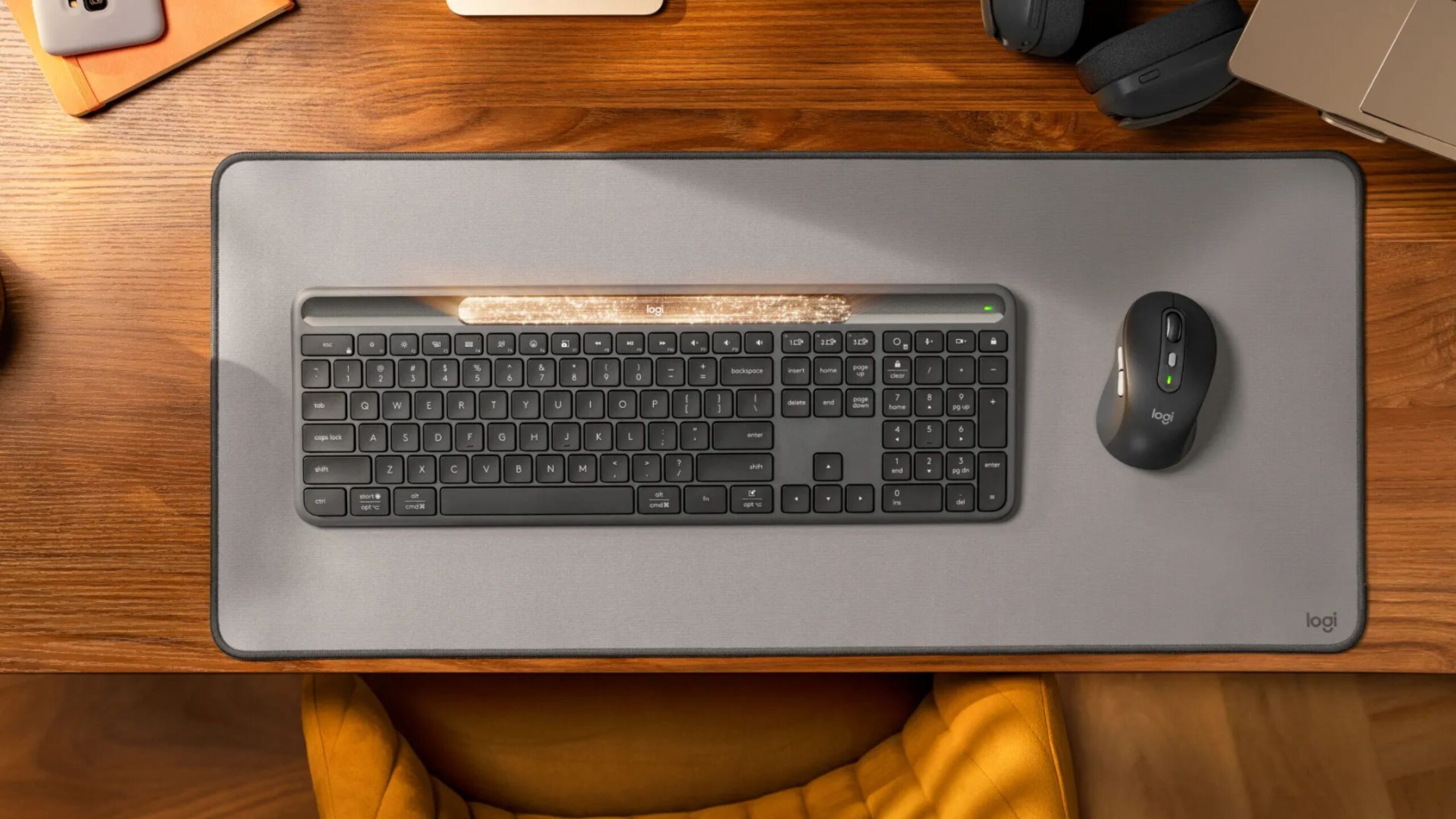 teclado Logitech Signature Slim Solar+