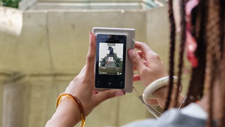 Instax mini LiPlay+