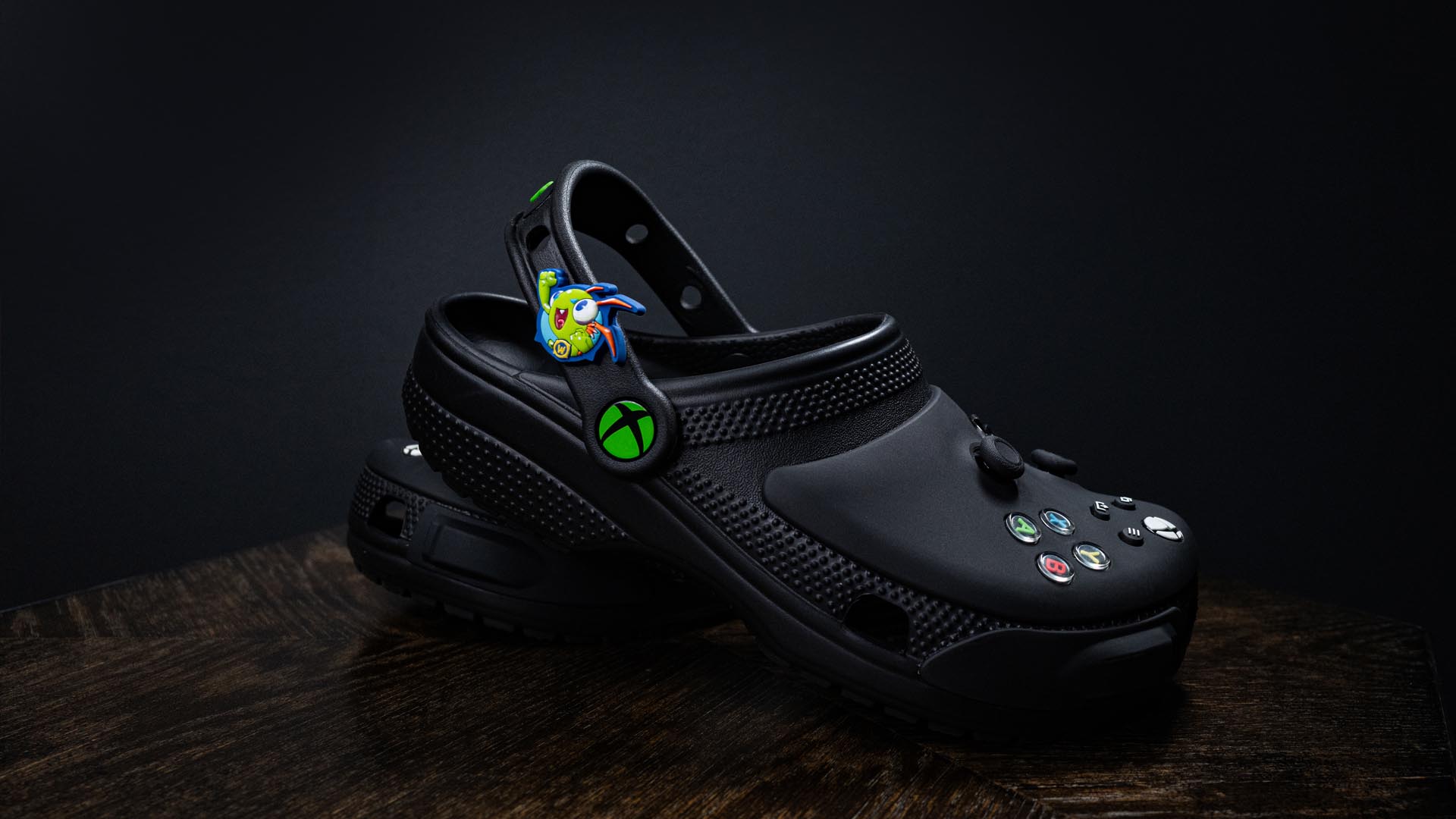 Crocs inspiradas en Xbox