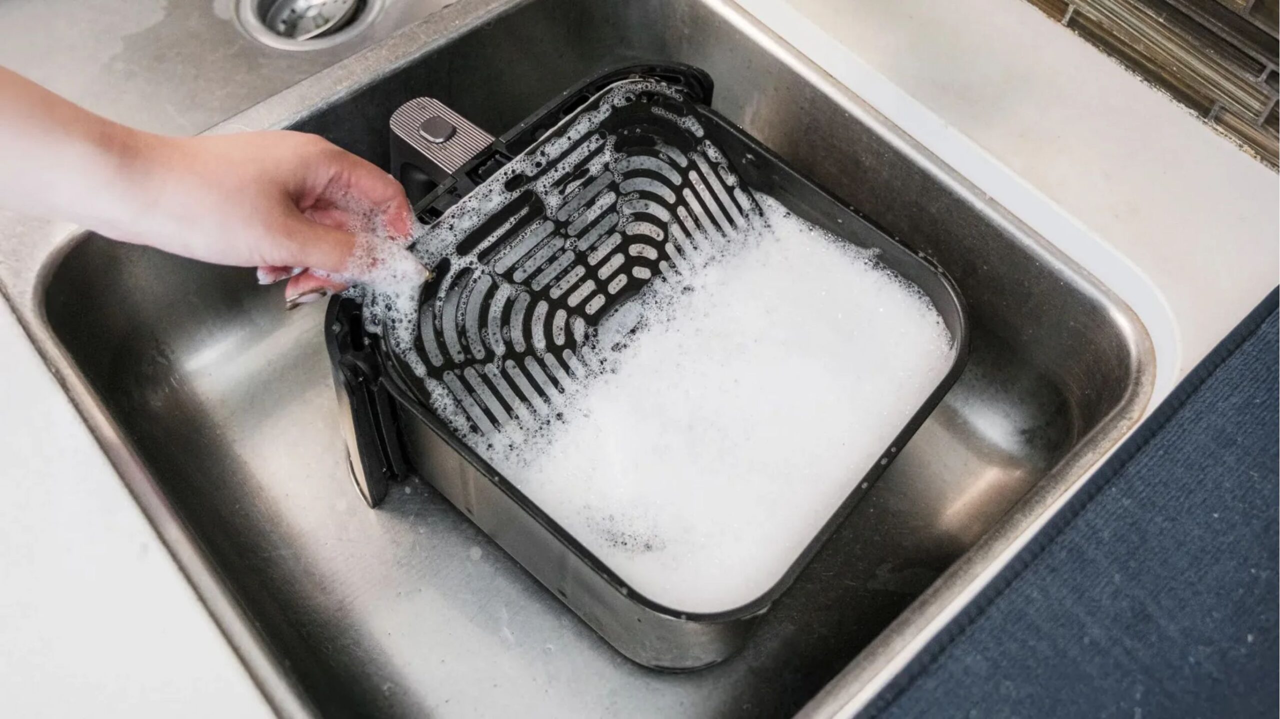 limpiar una freidora de aire