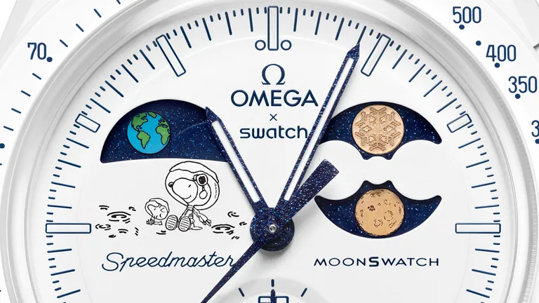 MoonSwatch Mission to Earthphase – Moonshine Gold