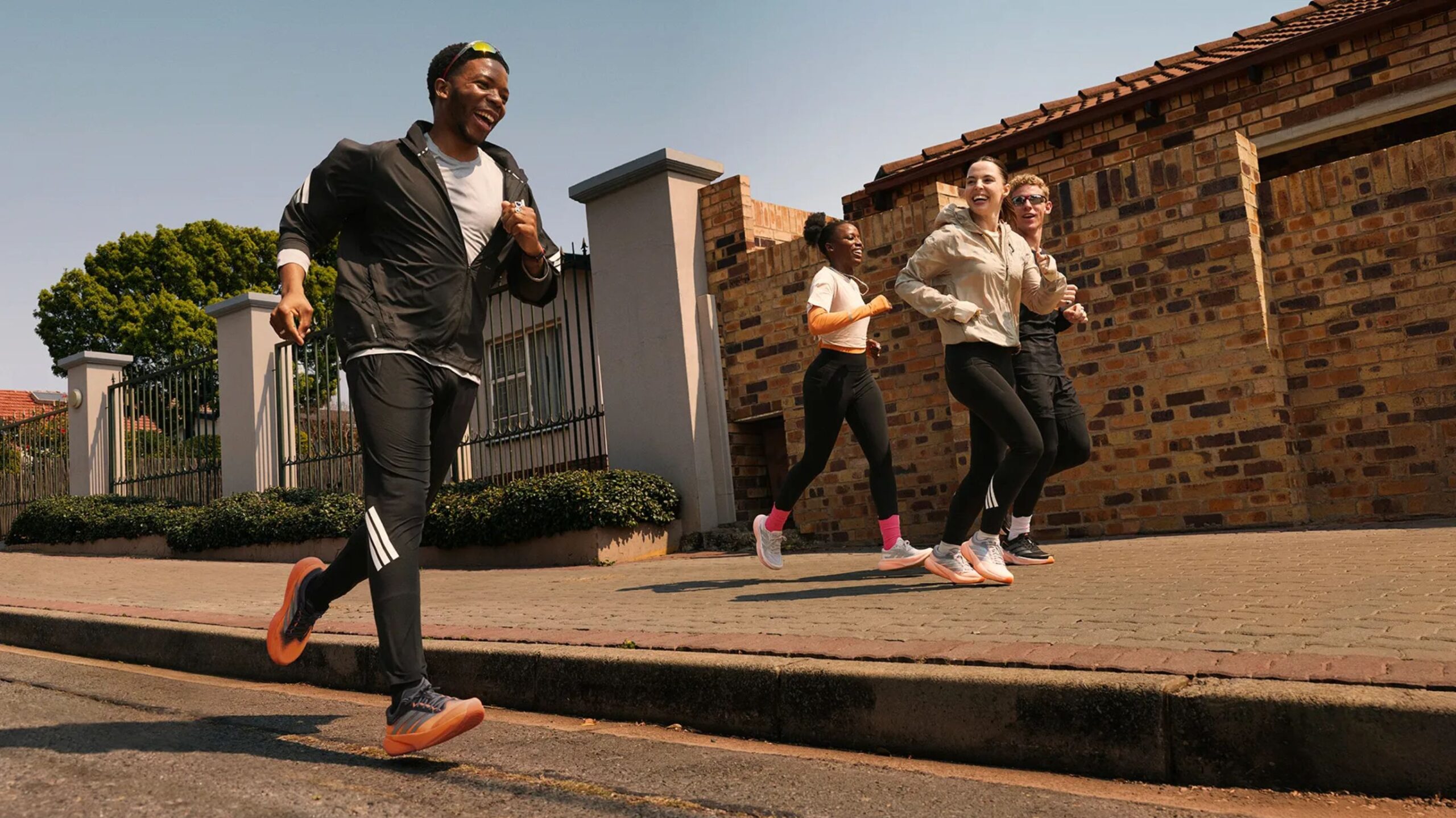 tenis para correr de Adidas