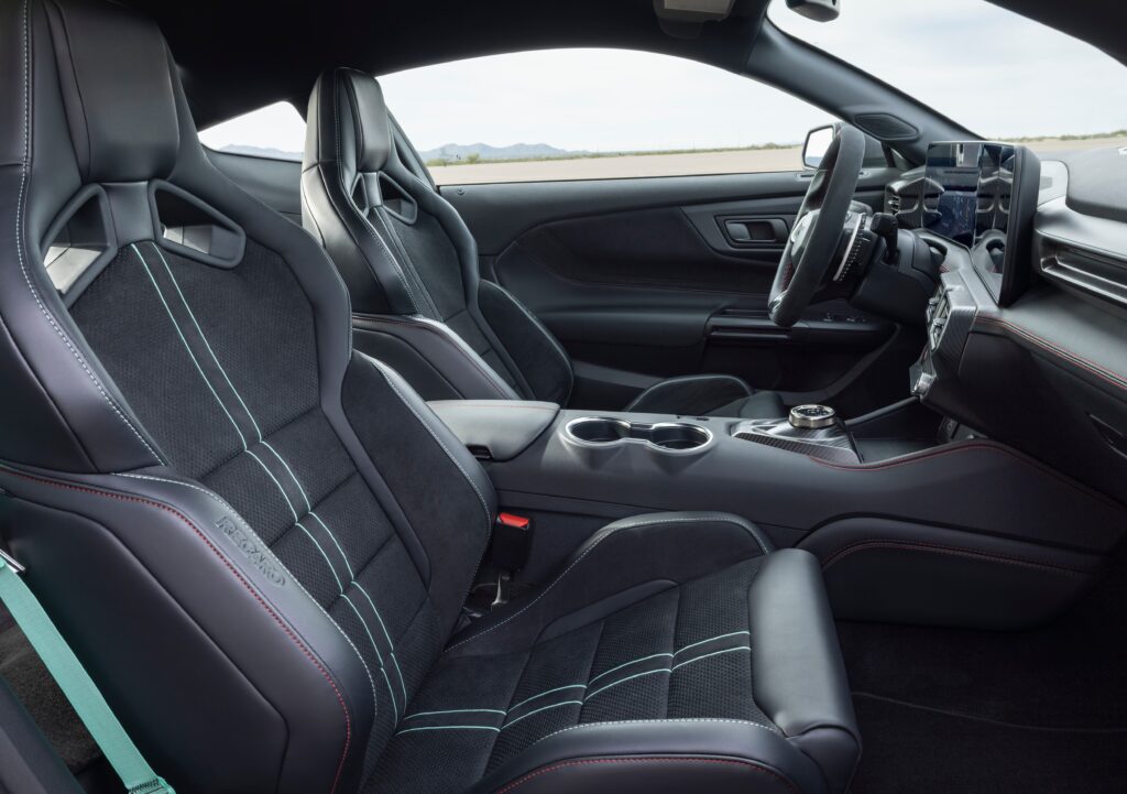 Ford Mustang Dark Horse SC