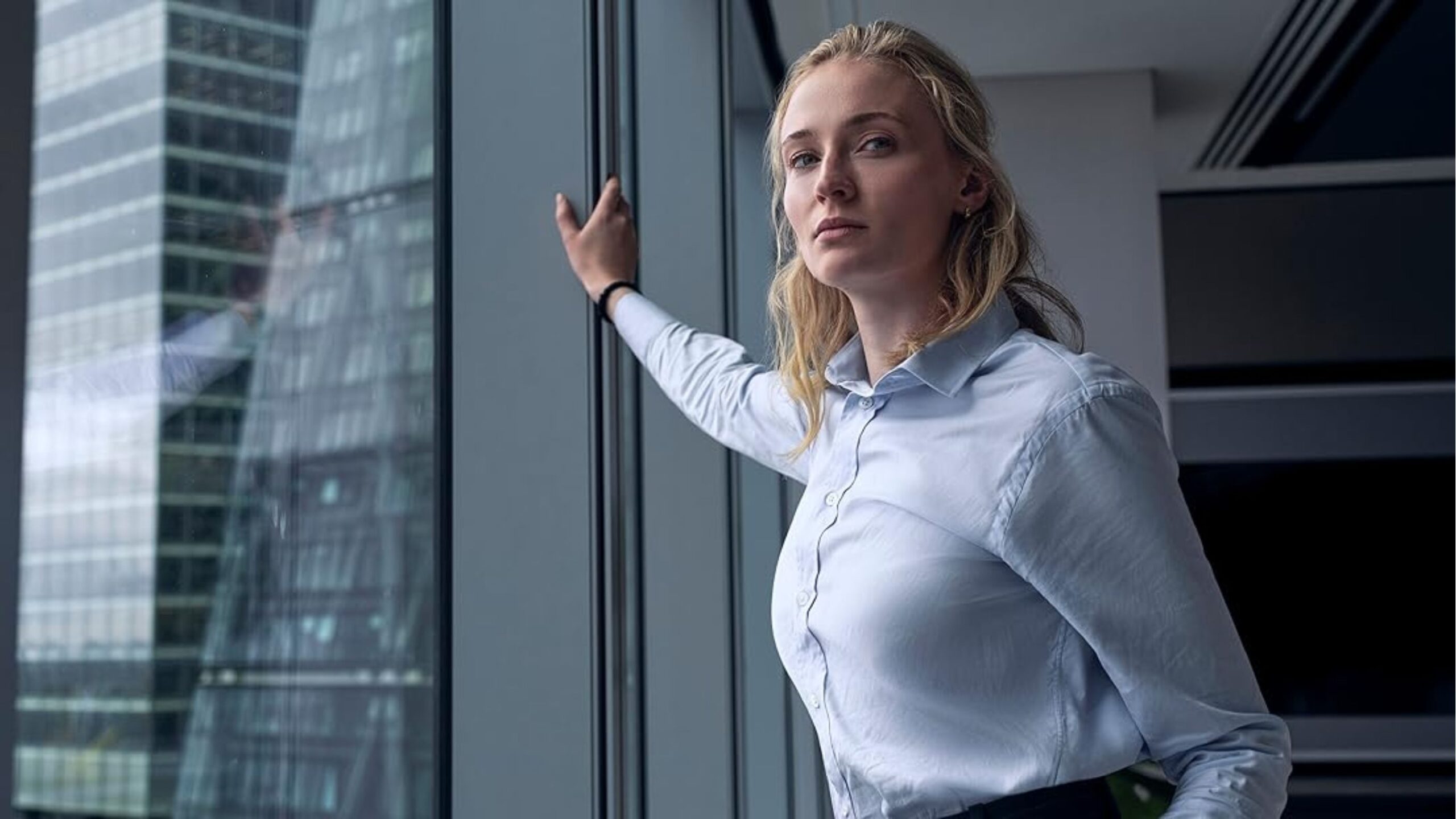 El Robo prime video | Sophie Turner