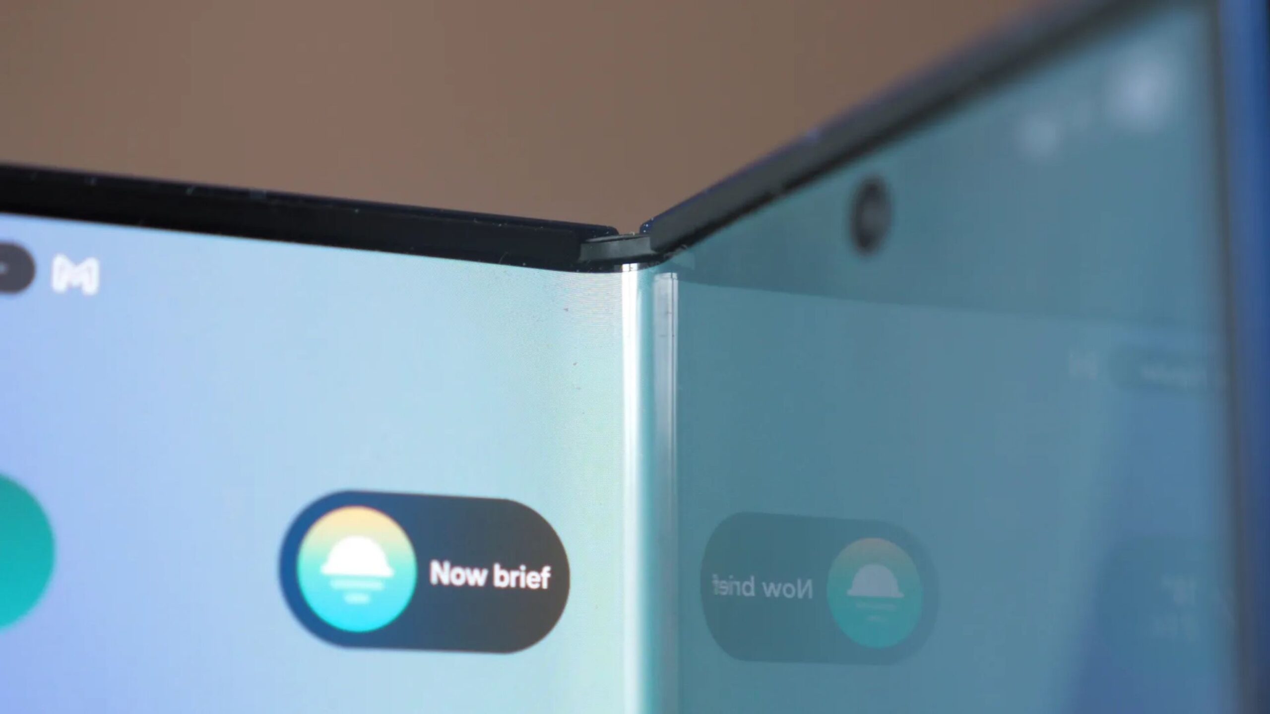 pantalla OLED sin pliegues de Samsung | iPhone Fold