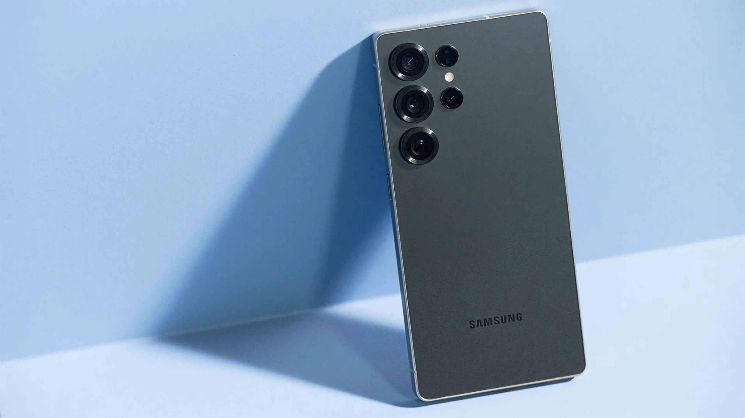 Galaxy S26 carga Qi2 ni con imanes integrados