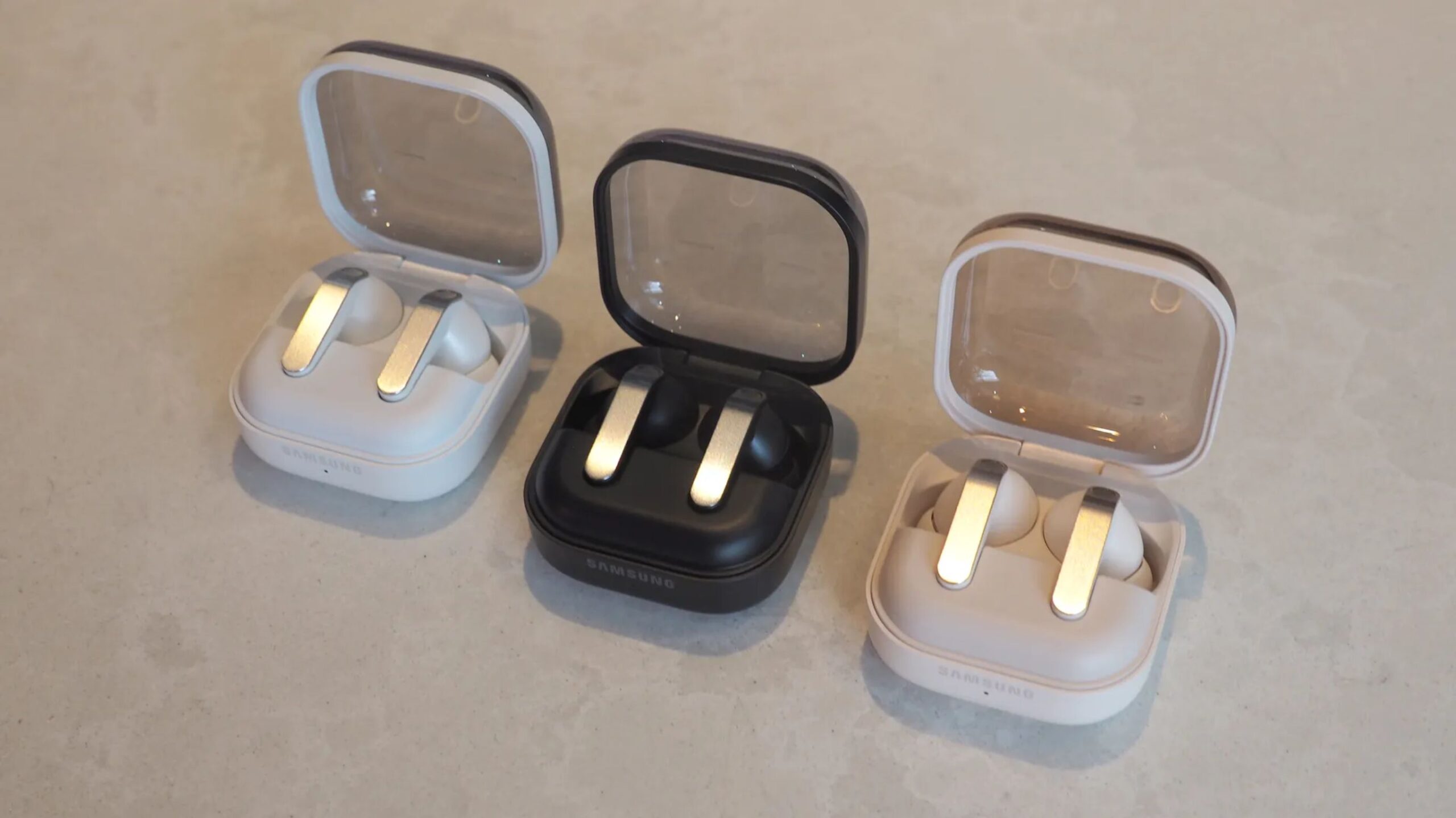 Samsung Galaxy Buds4 y Samsung Galaxy Buds4 Pro