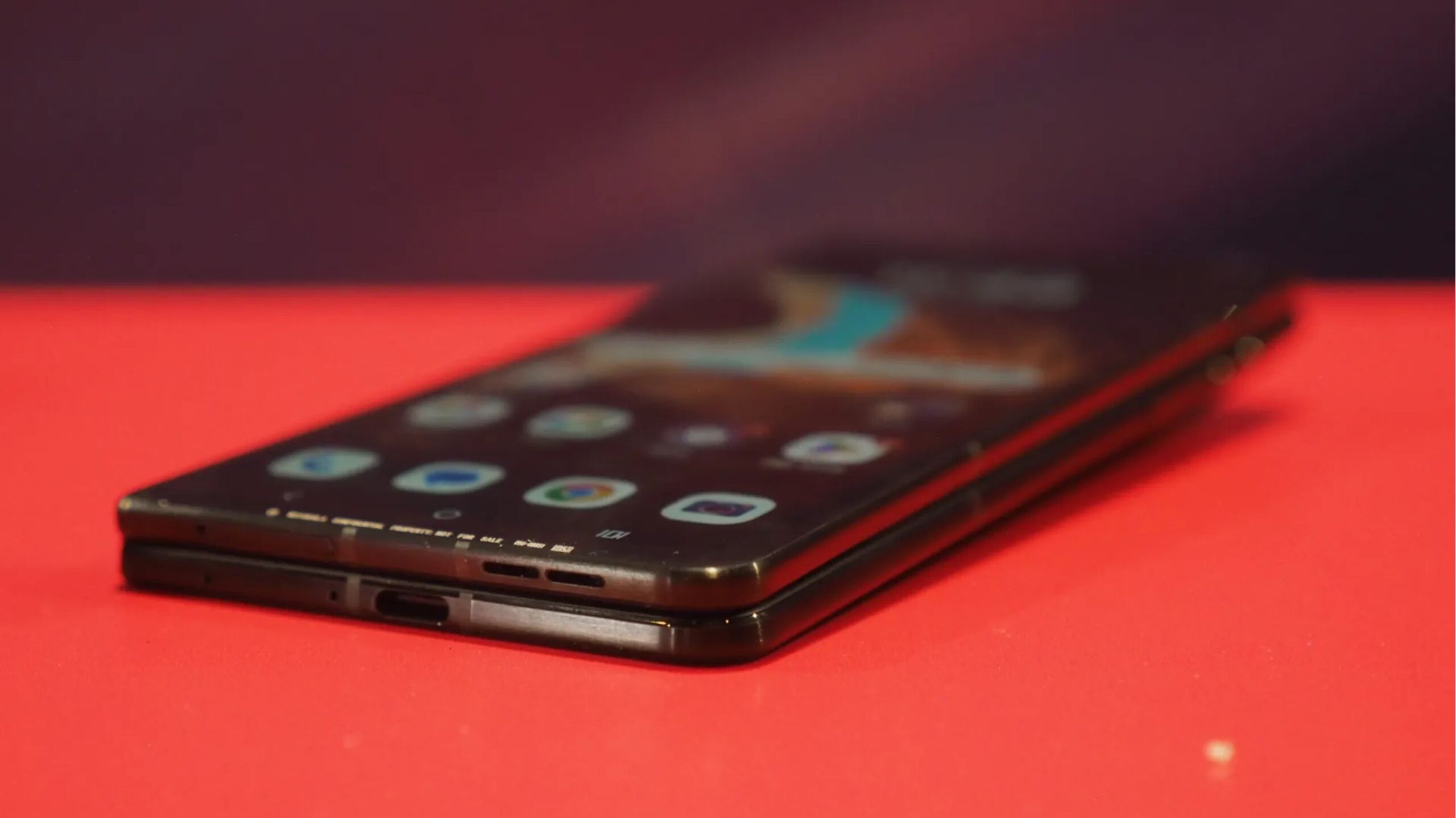 Corning Gorilla Glass Ceramic 3 Motorola Razr Fold