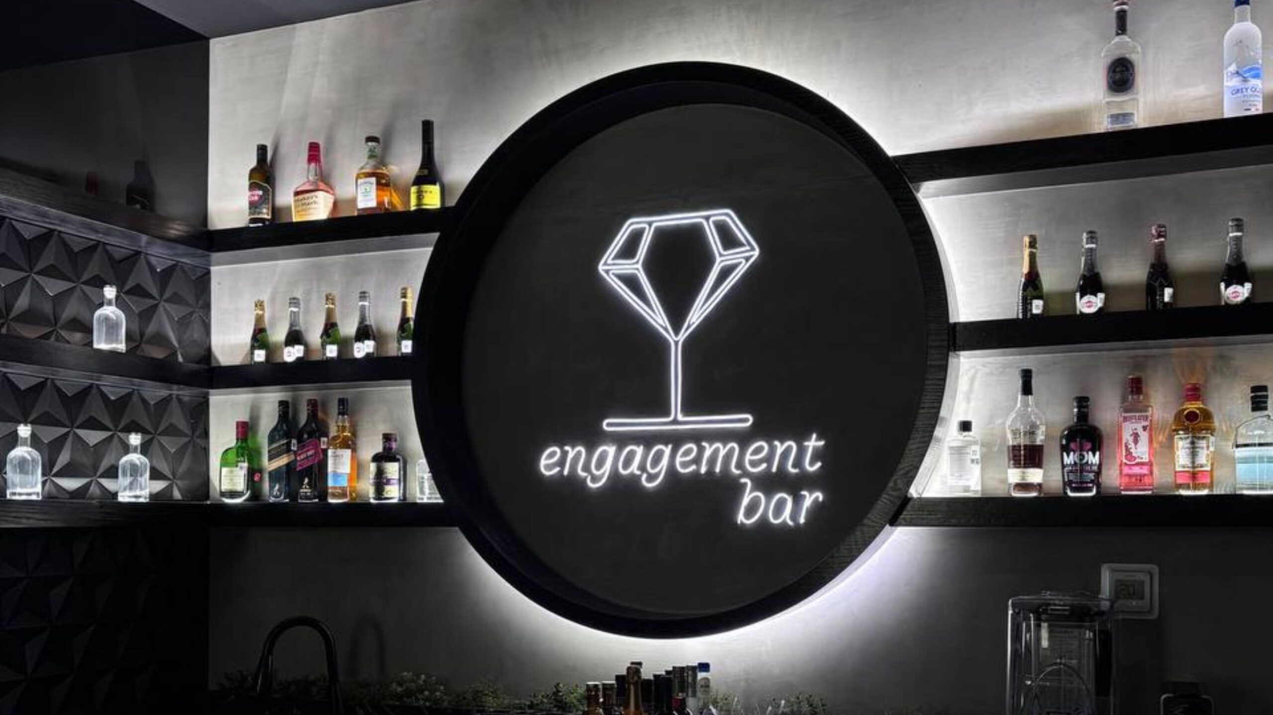 anillo de compromiso en Engagement Bar de Didiamant