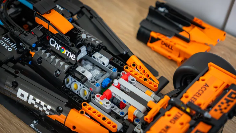 LEGO McLaren MCL39 F1