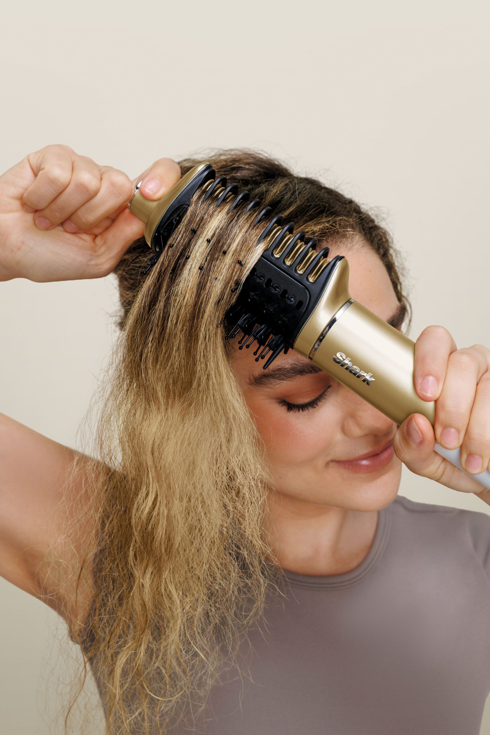 frizz de primavera Shark Glam