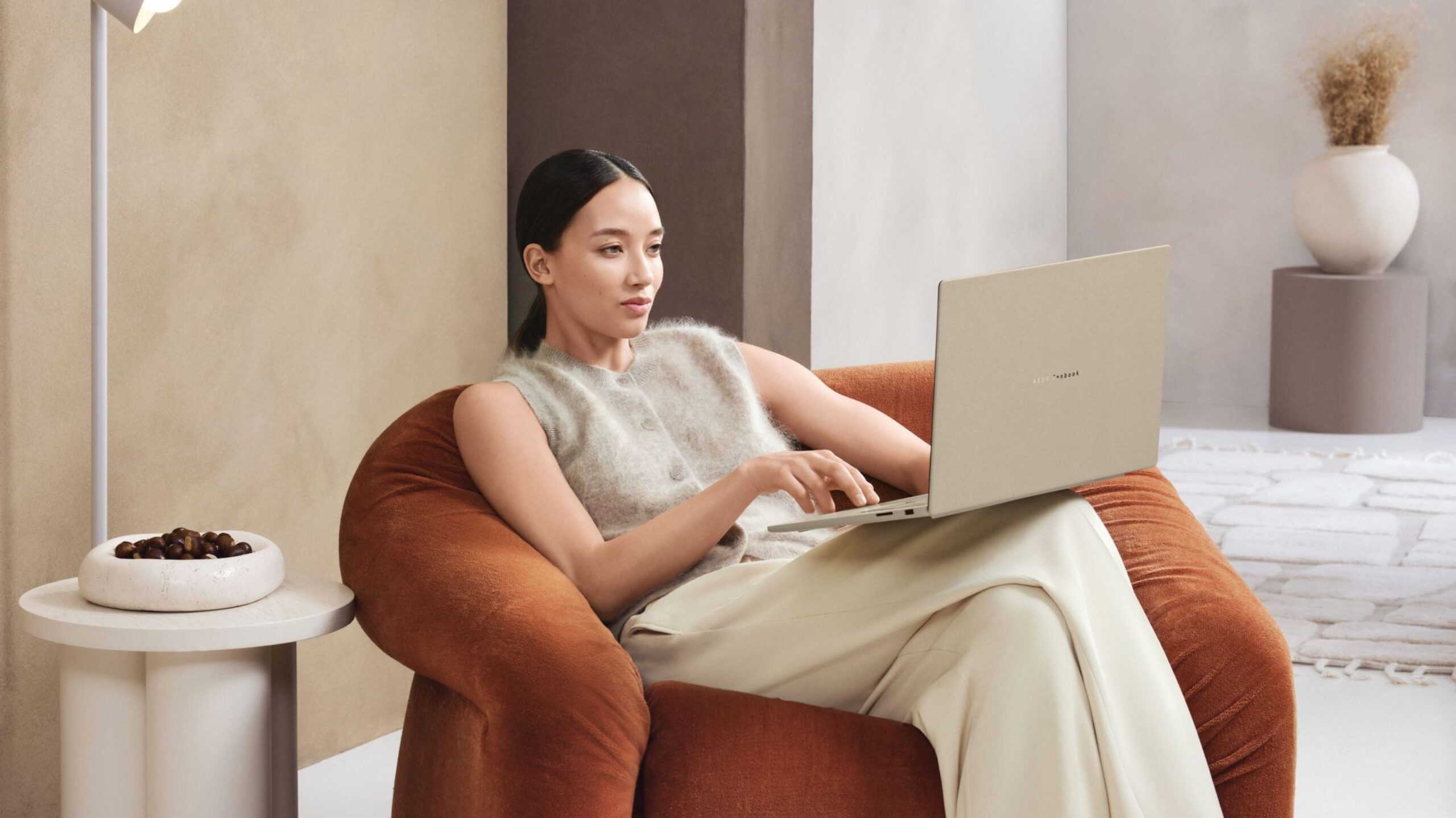 ASUS Zenbook A16