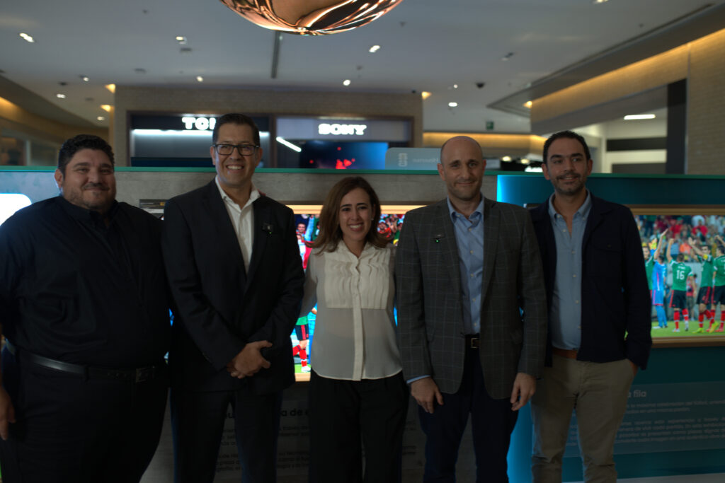 Hisense Galería de Imágenes de Fútbol | El Palacio de Hierro Polanco