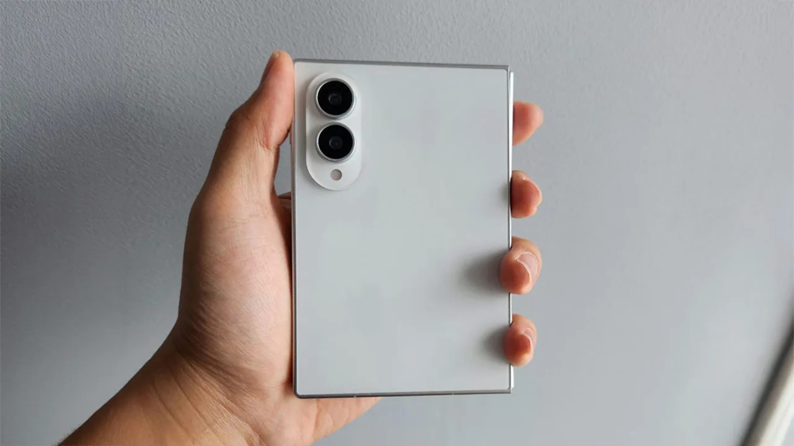 Galaxy Z Fold 8