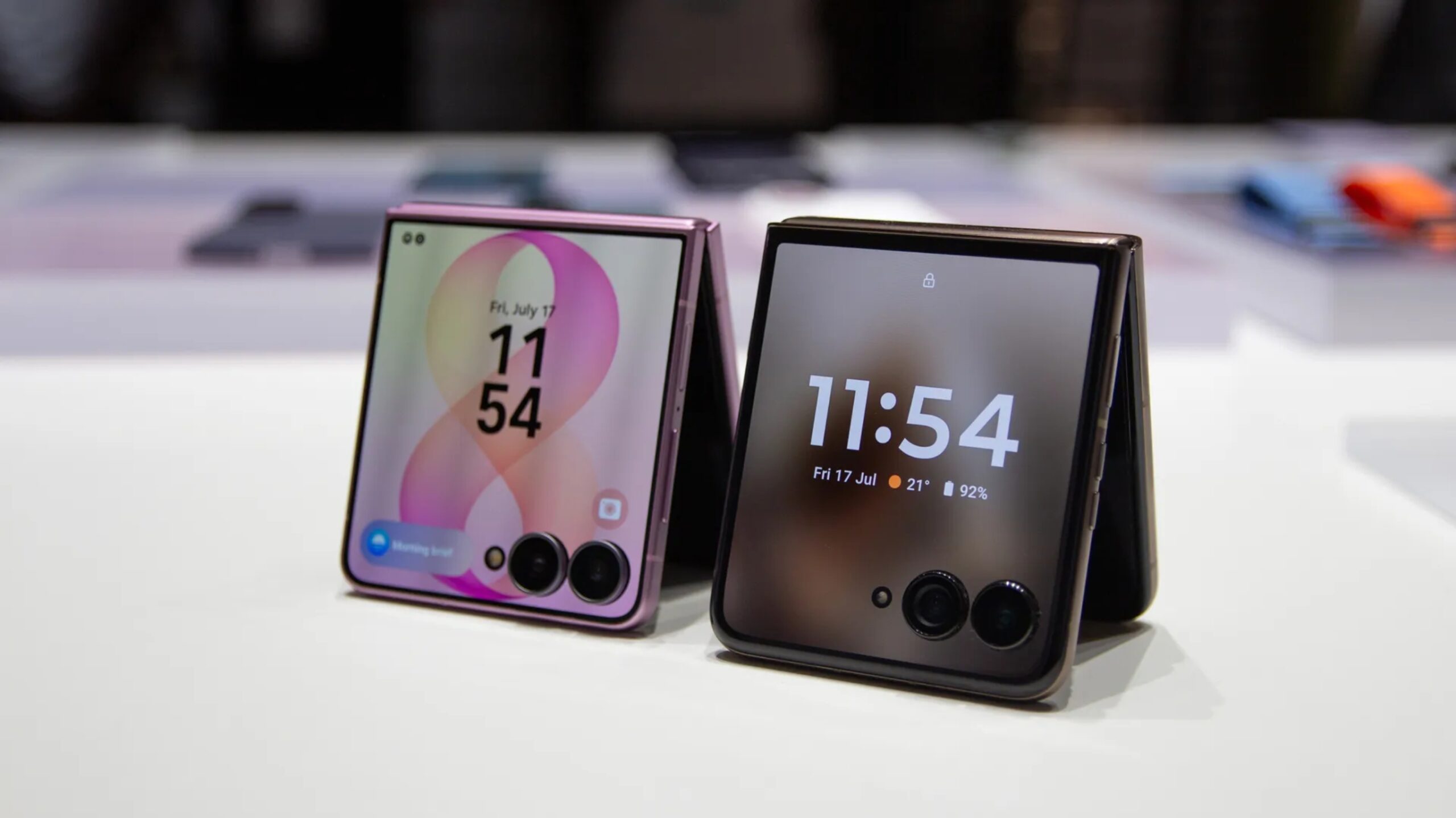 Samsung Galaxy Z Flip 8 o Motorola Razr 70 Ultra