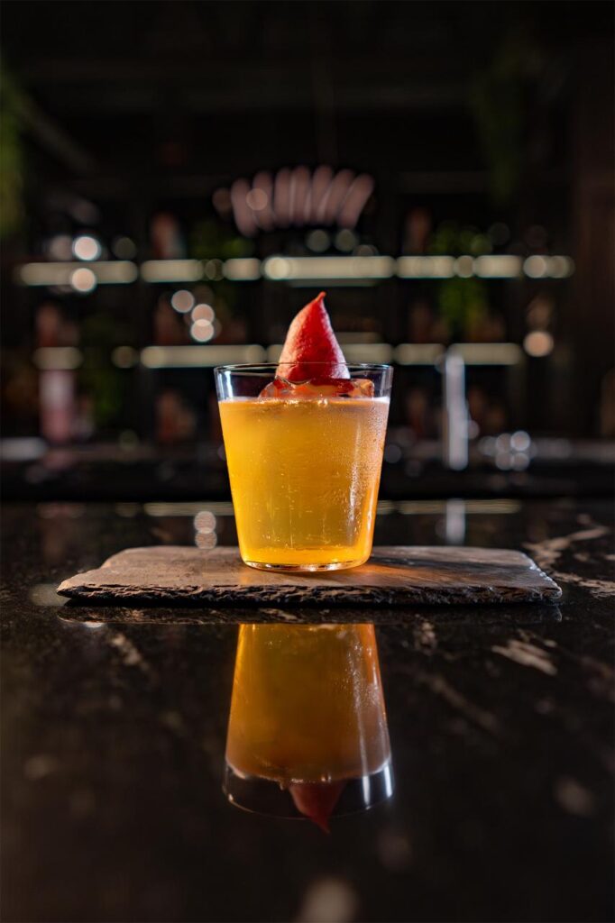 The Macallan y Handshake Speakeasy | Poached Pear