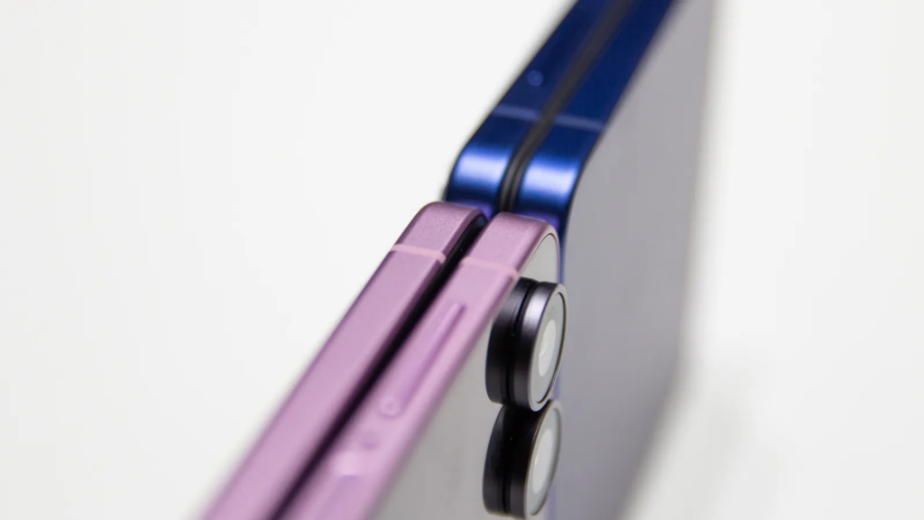 Samsung Galaxy Z Flip 8