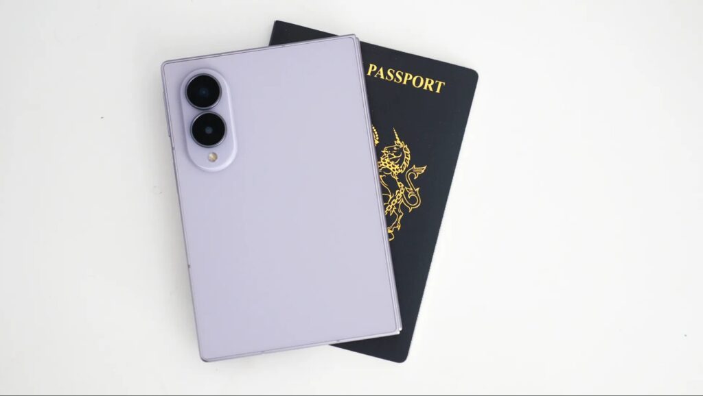 Samsung Galaxy Z Fold 8