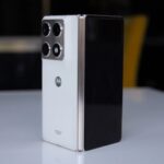 Motorola smartphone plegable ancho